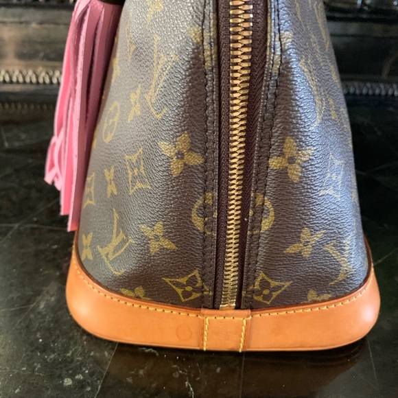Beautiful Louis Vuitton Alma PM - Picture 6 of 16
